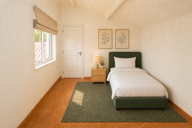 ROOM 12