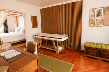 ROOM 6